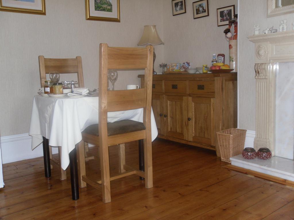 Ardfern Guest House Perth Exteriör bild